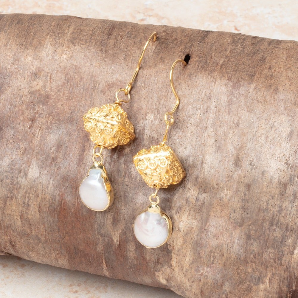 11mm 22kt Gold Plated Copper Bali Design Bipyramid Beads (Set of 2) - AtlantaFindingsCompany