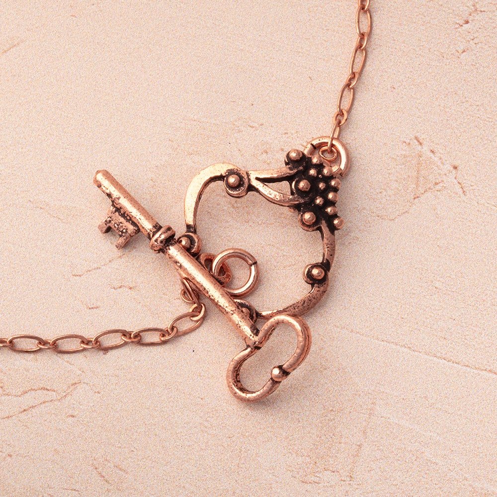 Elegant 22x22mm Victorian Style Copper Toggle Clasp with Key Accent - Atlanta Findings