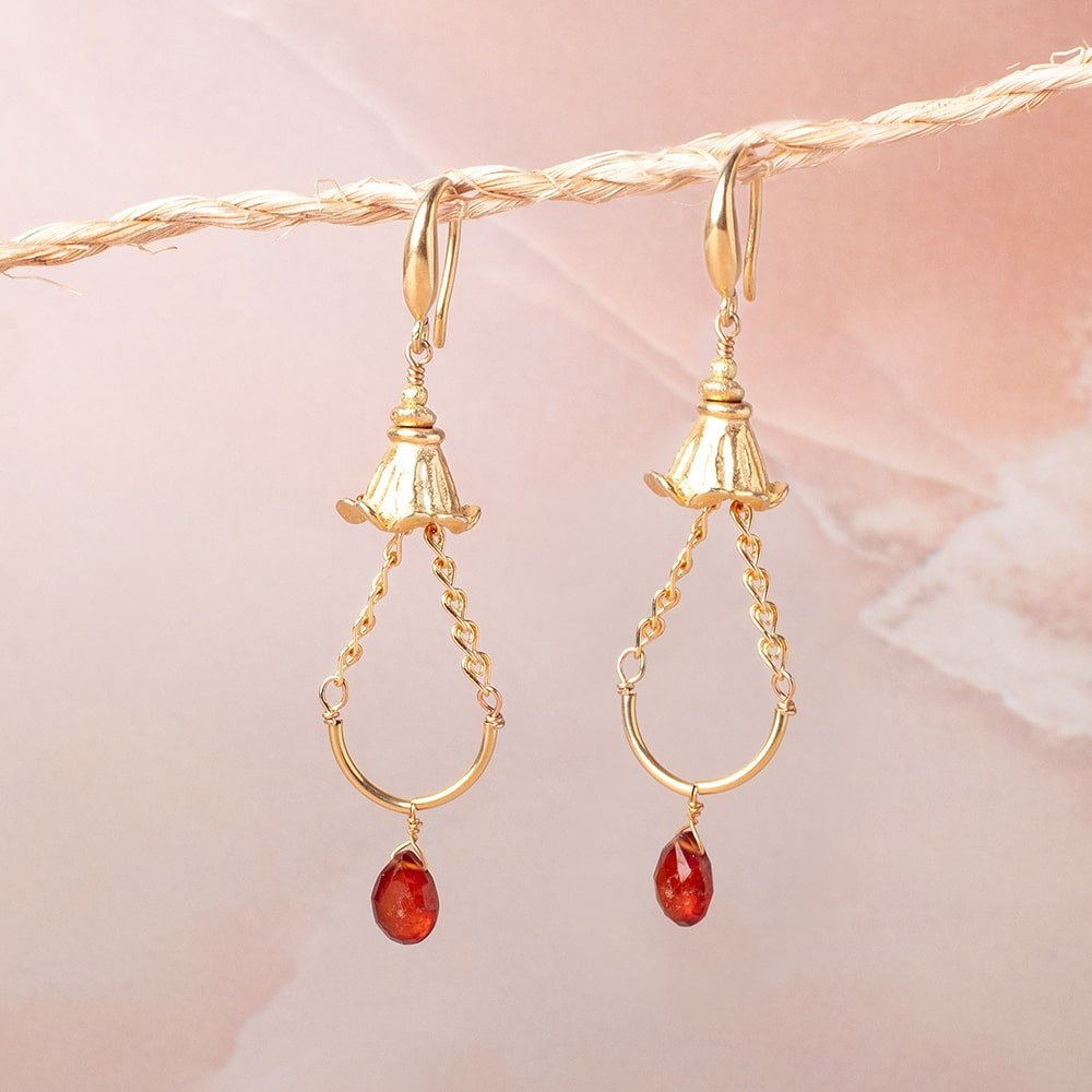 Set of 4: 9x11mm 22kt Gold Plated Copper Fluted Leaf Cone Beads - AtlantaFindingsCompany